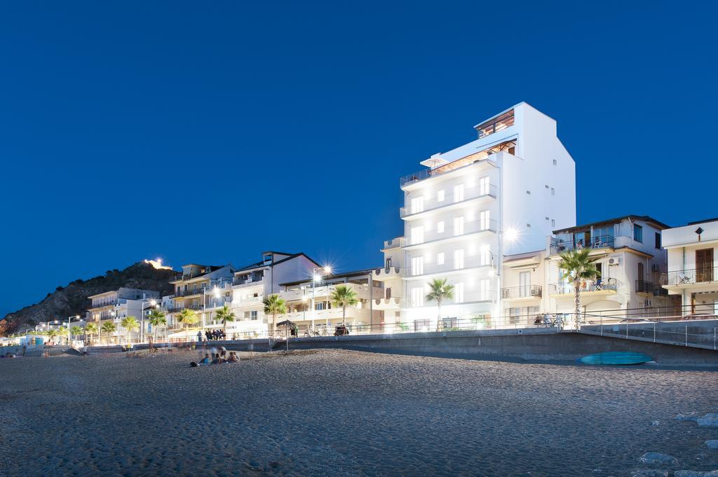 Vuelle Residence Apartments Capo d'Orlando Exterior photo